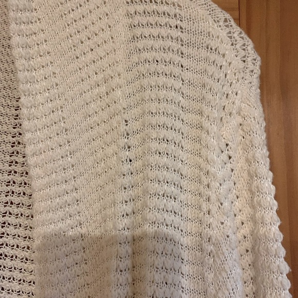 LAmade SUSTAINABLE CARDIGAN  SWEATER TASSELS DETAILS M / L  NWOT - Picture 6 of 7